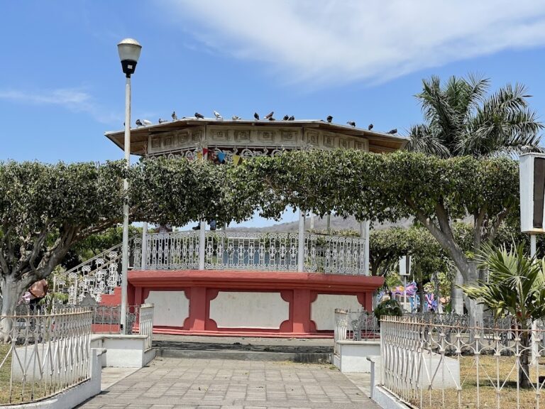 1275 jardin principal de armeria 768x576