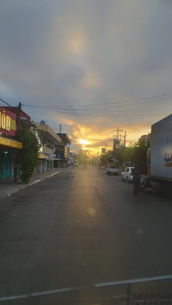 1947 el bodegon 577x1024