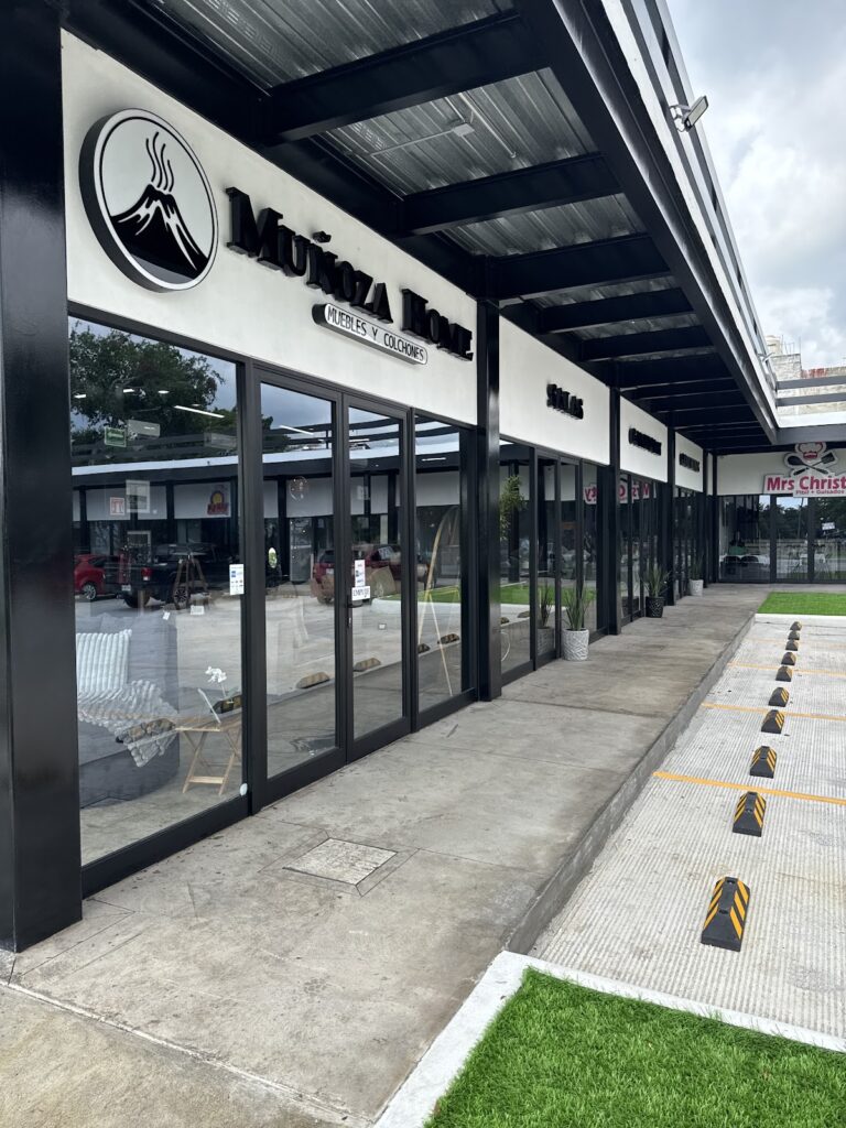 2032 munoza home 768x1024