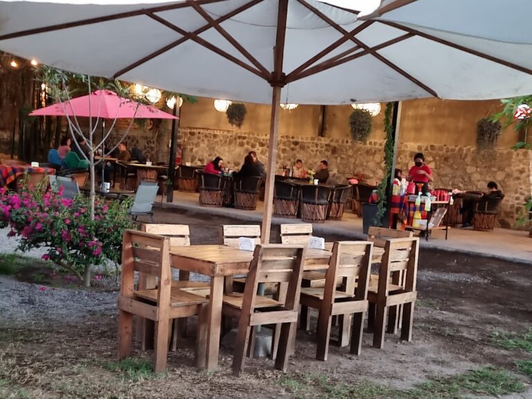 3034 cafe bar cereza 768x576