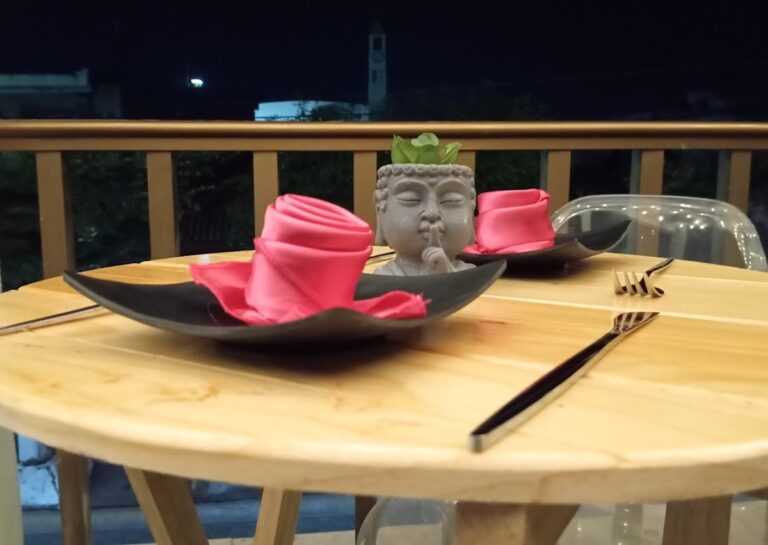 3081 cafe jardin cafeteria y brunch 768x545