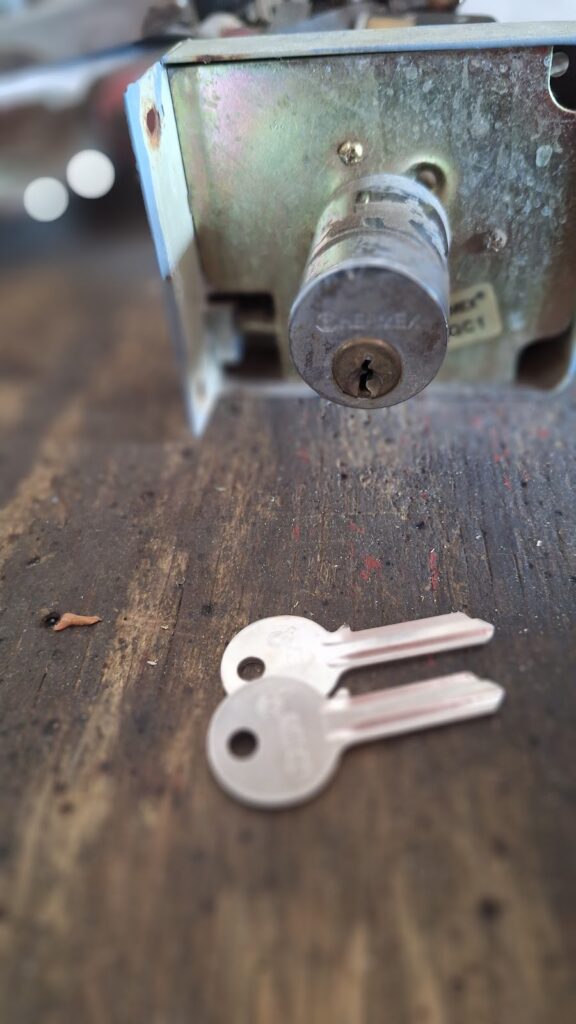 937 cerrajeria gomez 576x1024