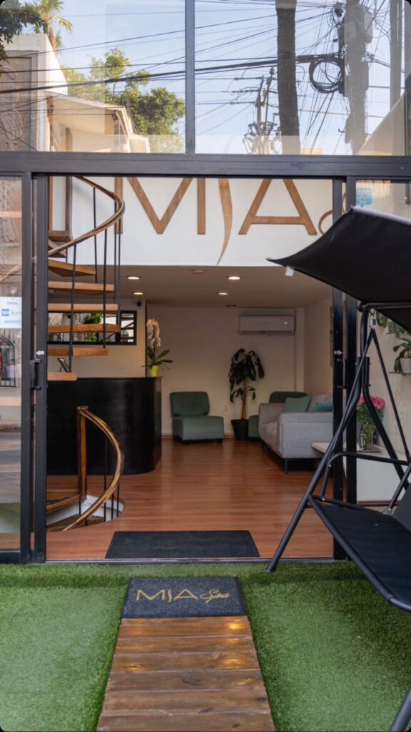 10498 mia spa massage 576x1024