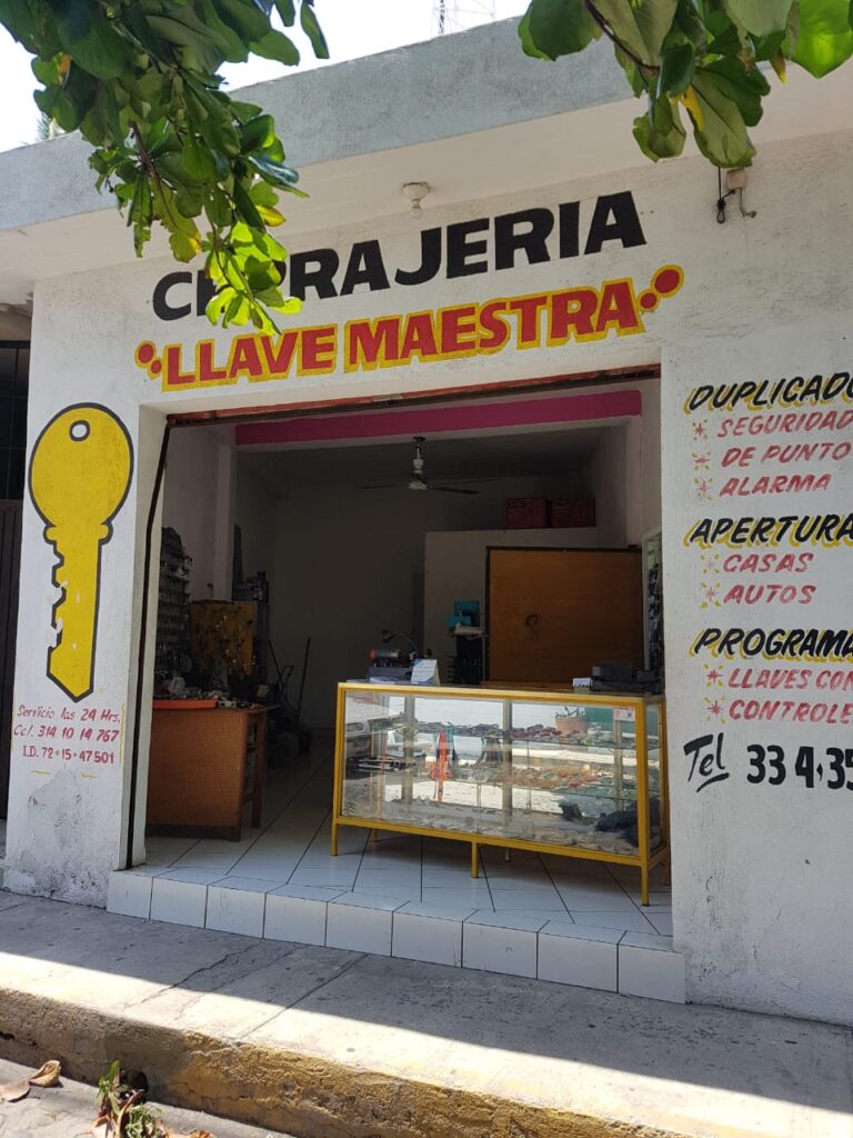 10877 cerrajeria llave maestra 768x1024