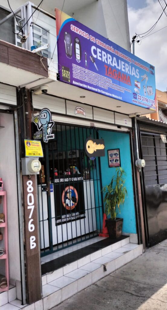 11020 cerrajerias tagama aperturas 24 horas residencial y automotriz. nuestro compromiso es su seguridad 553x1024