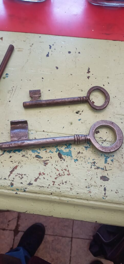 11083 cerrajeria san juan 484x1024