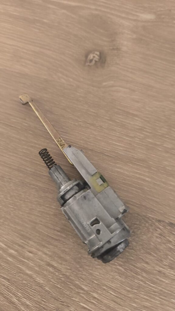 11274 cerrajeria libramiento alarcon 576x1024