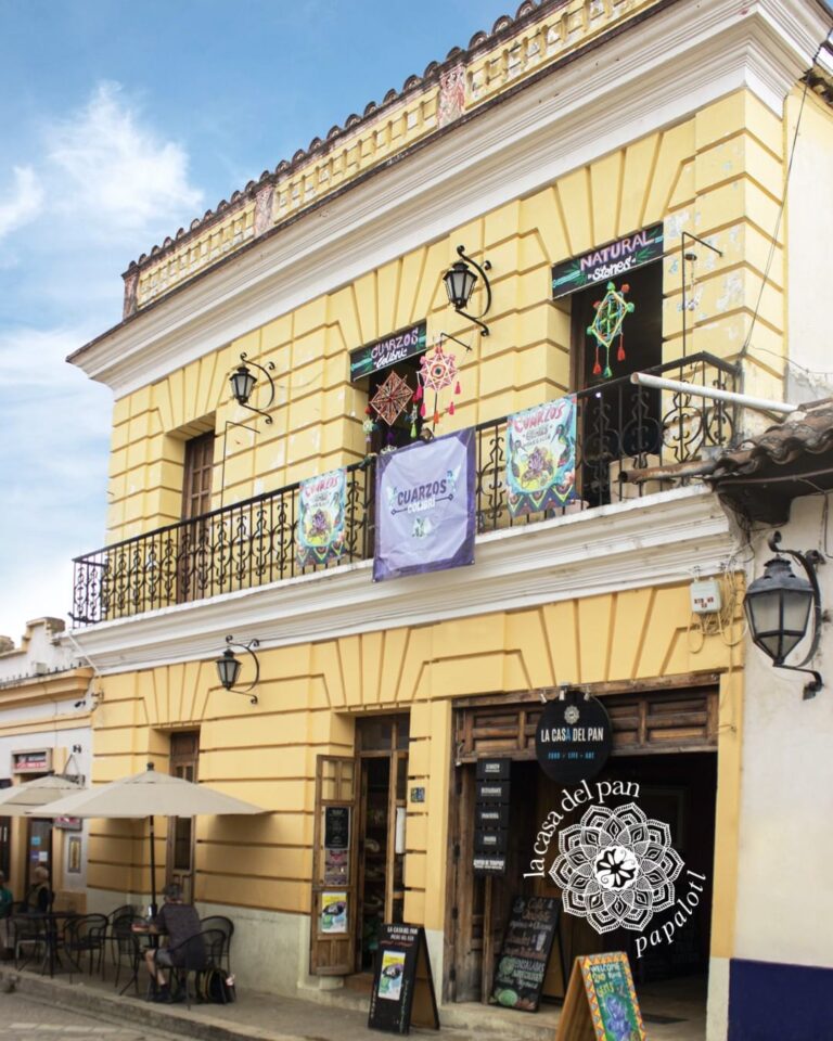 15982 casa del pan panaderia artesanal tienda organica y productores locales 768x960