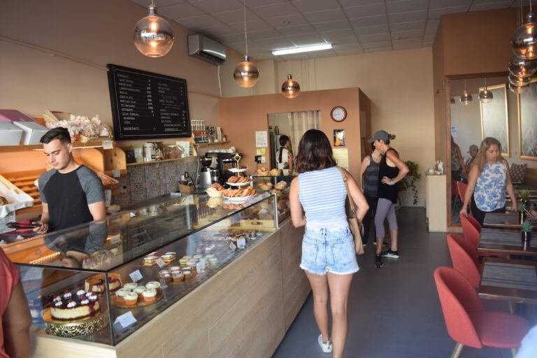 15991 soleil boutique panaderia pasteleria bakery cafe 768x512