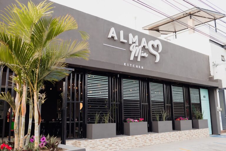 16907 alma mia restaurante 768x512