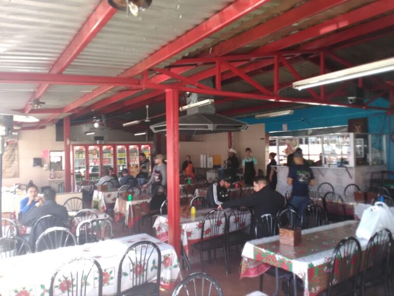 17264 taqueria el kora 768x576