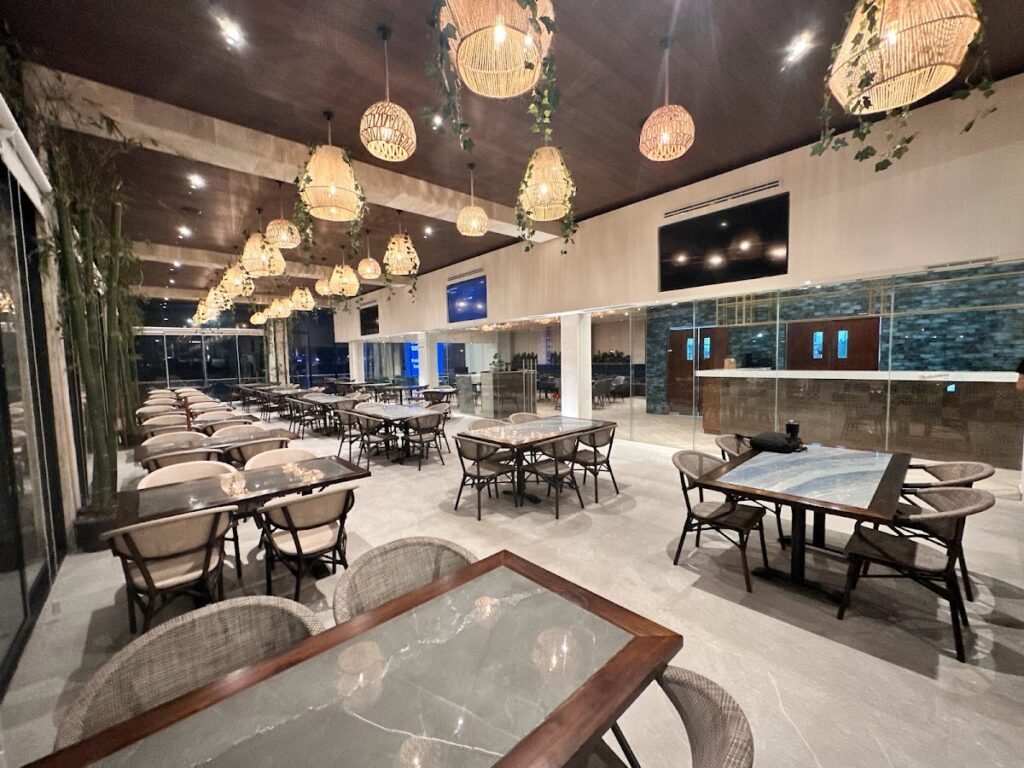 17612 altomar oyster bar 1024x768