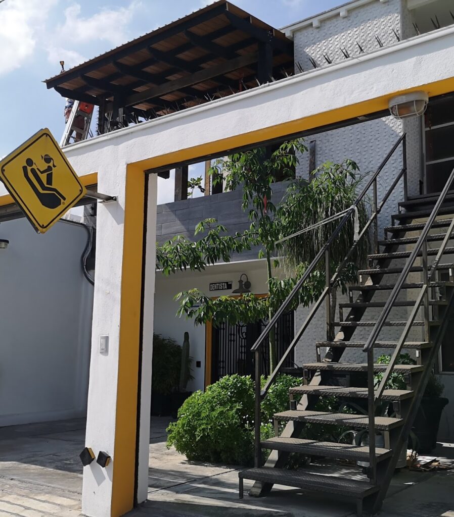 19558 dentista monterrey bmd 898x1024