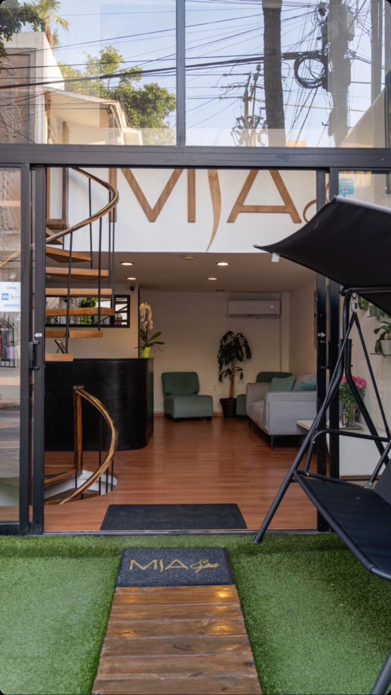 20807 mia spa massage 768x1365