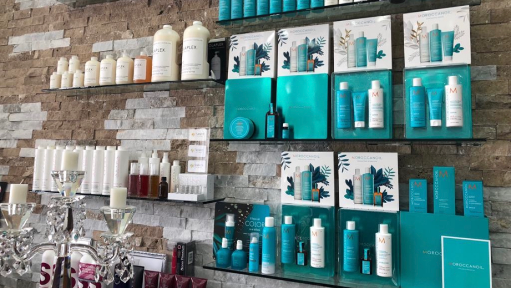 21250 vanity salon spa 1024x577