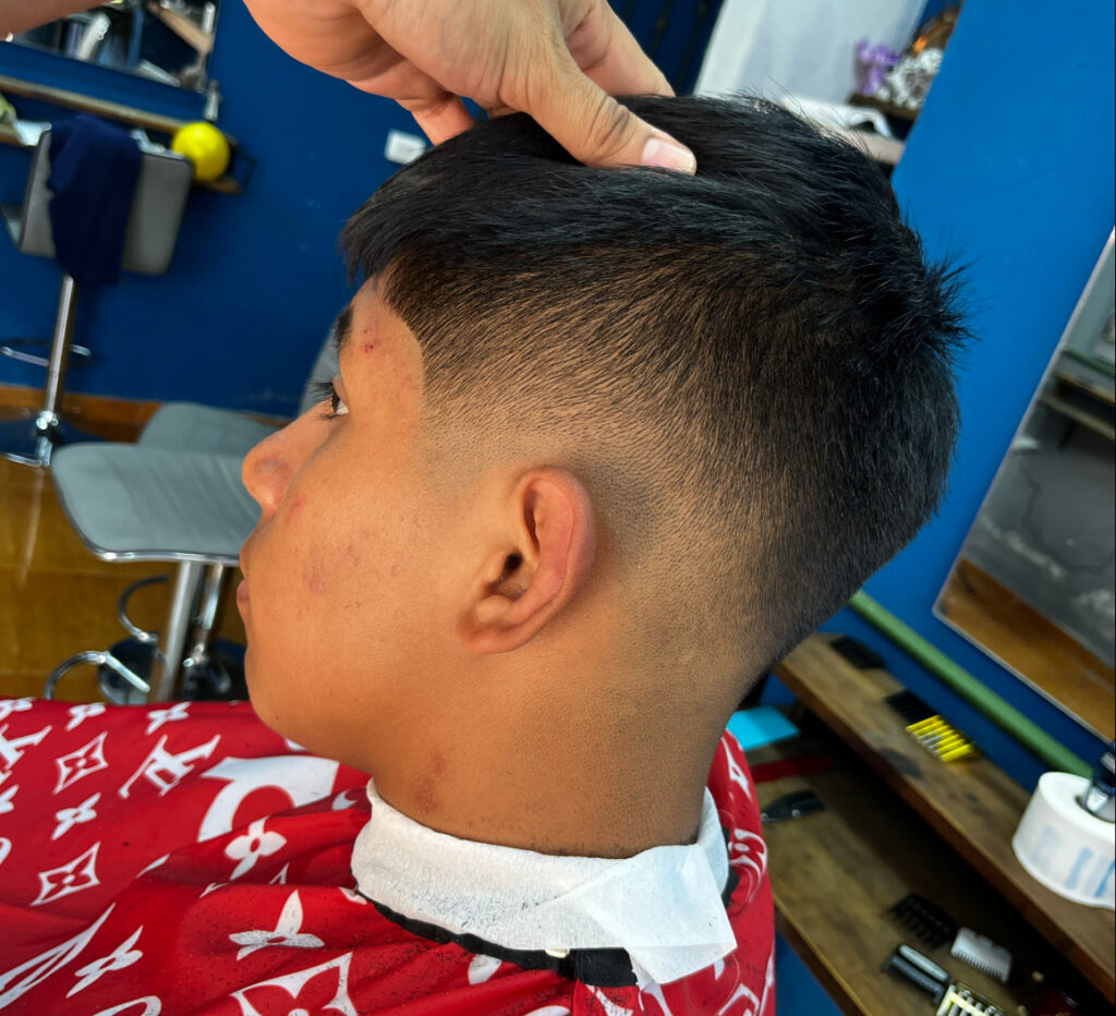 21456 victors house barbers 1024x932