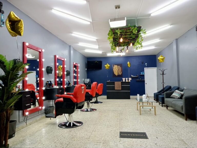 21653 barberia los vip 768x576