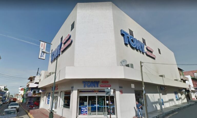 21730 tony superpapelerias 768x459