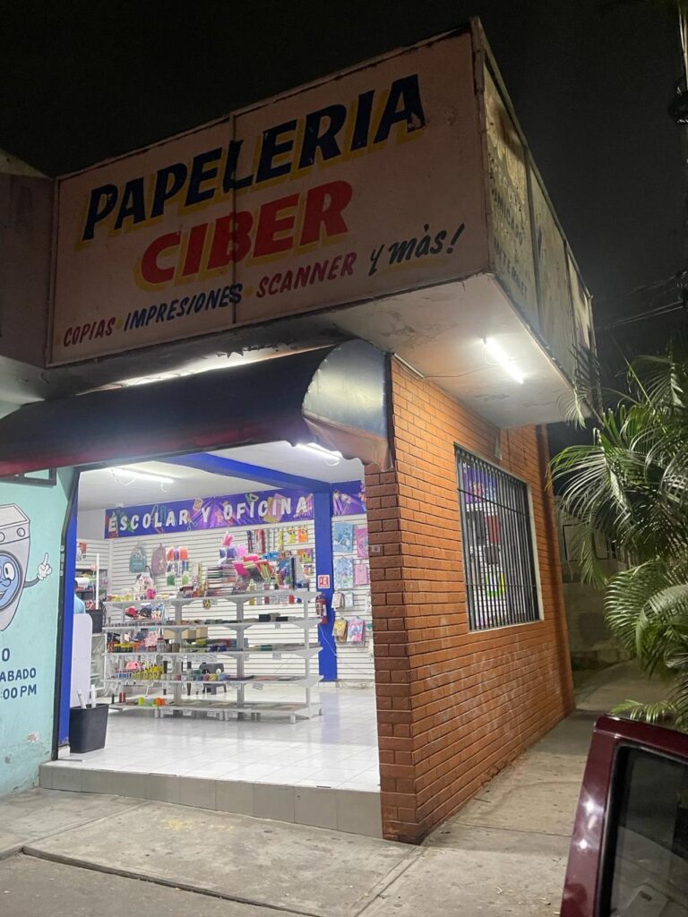 21768 victors papeleria y ciber 768x1024