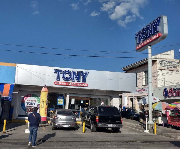 21885 tony superpapelerias 768x635