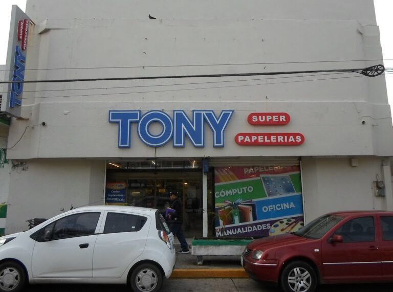 22024 tony superpapelerias 768x571