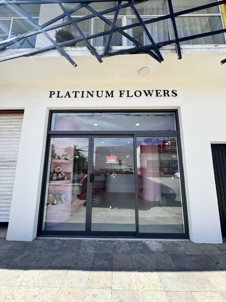 23192 floreria platinum flowers mazatlan 768x1024