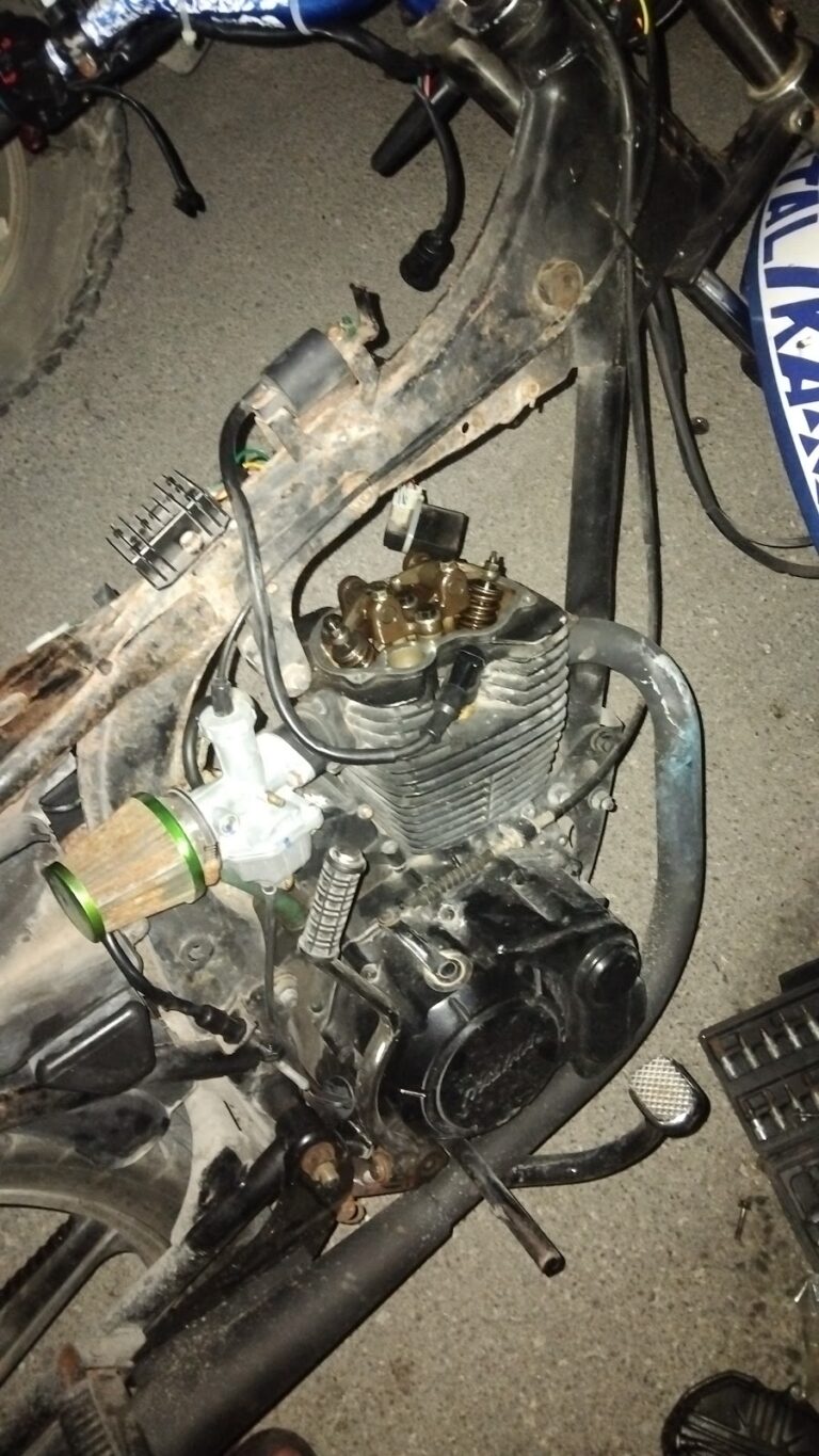 23571 taller de motos 768x1365