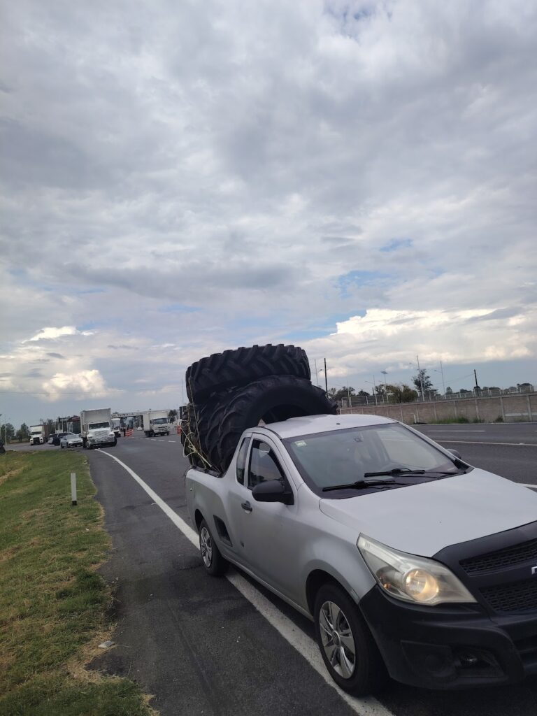 23831 llantera agricola e industrial morelia 768x1024