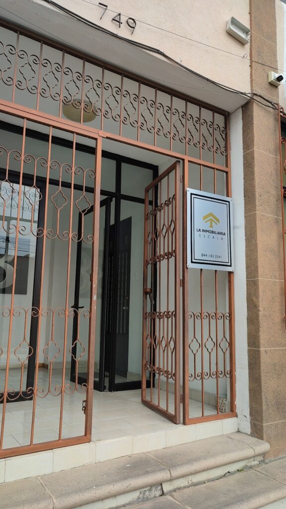 24860 la inmobiliaria escala 576x1024