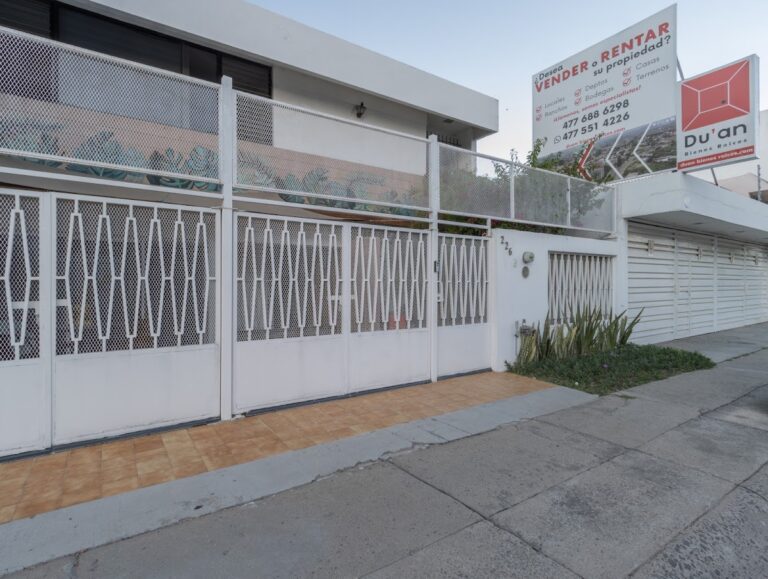 24884 duan bienes raices 768x579