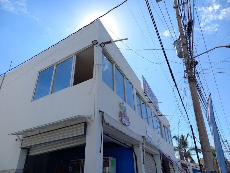 25747 abogados en migracion y servicios legales 768x576