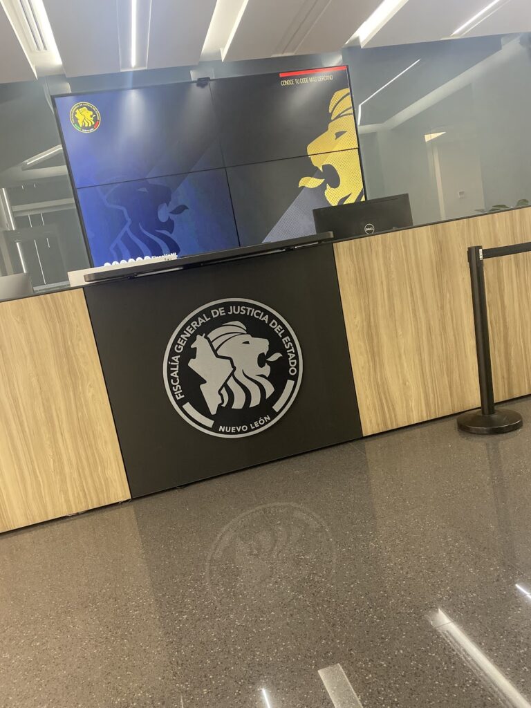 25848 navarro pena abogados 768x1024