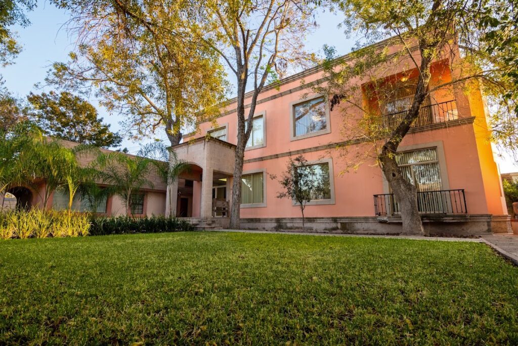 26384 guardiola assoc 1024x683