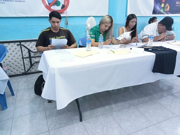 28583 academia real de manejo 768x576