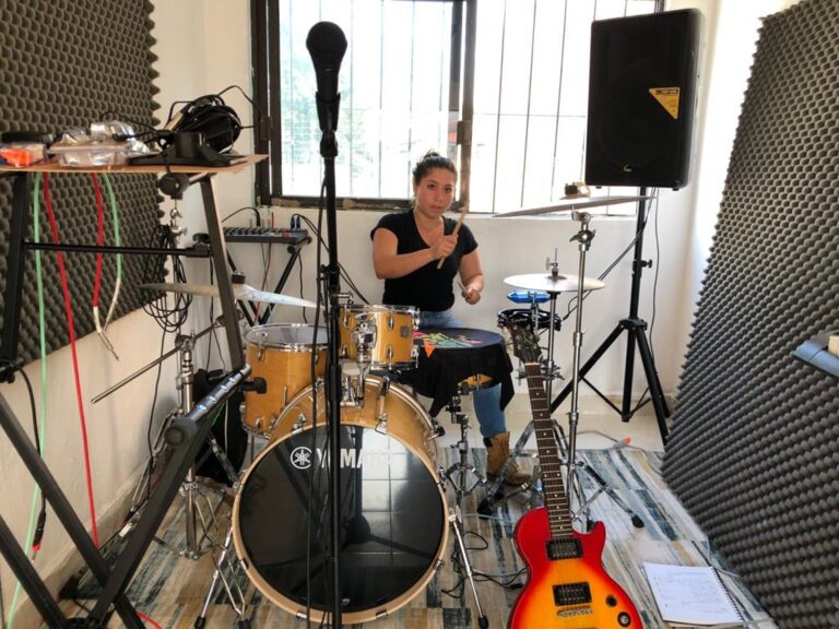 28758 casa b de musica 768x576