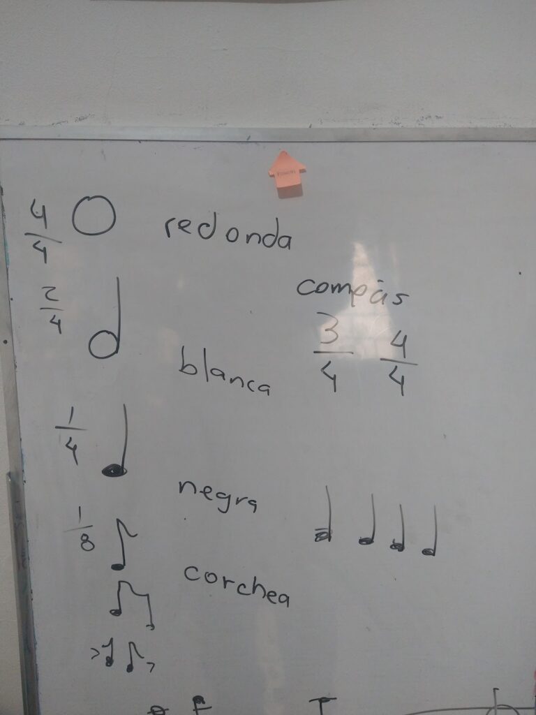 28836 carlos lira clases de musica 768x1024