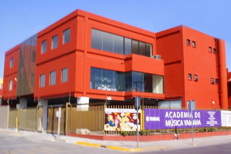 28955 cedem academia de musica yamaha 768x514