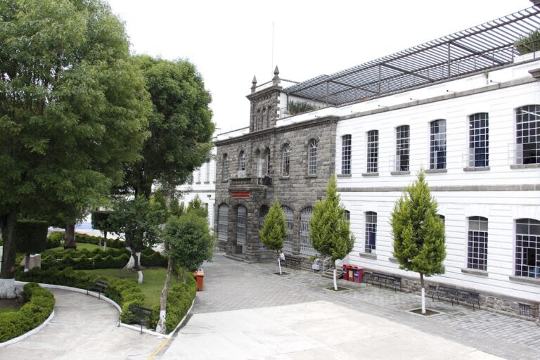 29640 instituto mexicano madero 768x512