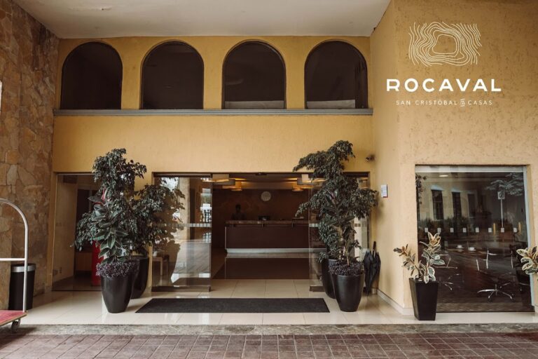 30644 hotel rocaval san cristobal de las casas 768x512