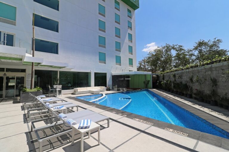 30721 holiday inn chilpancingo by ihg 768x512