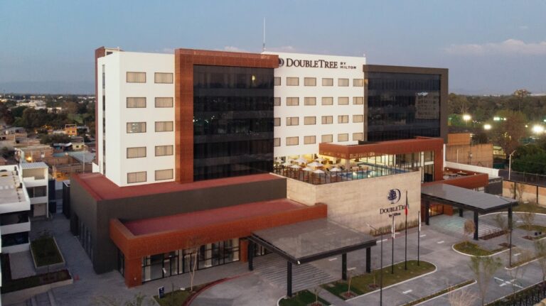 30725 doubletree by hilton celaya 768x431