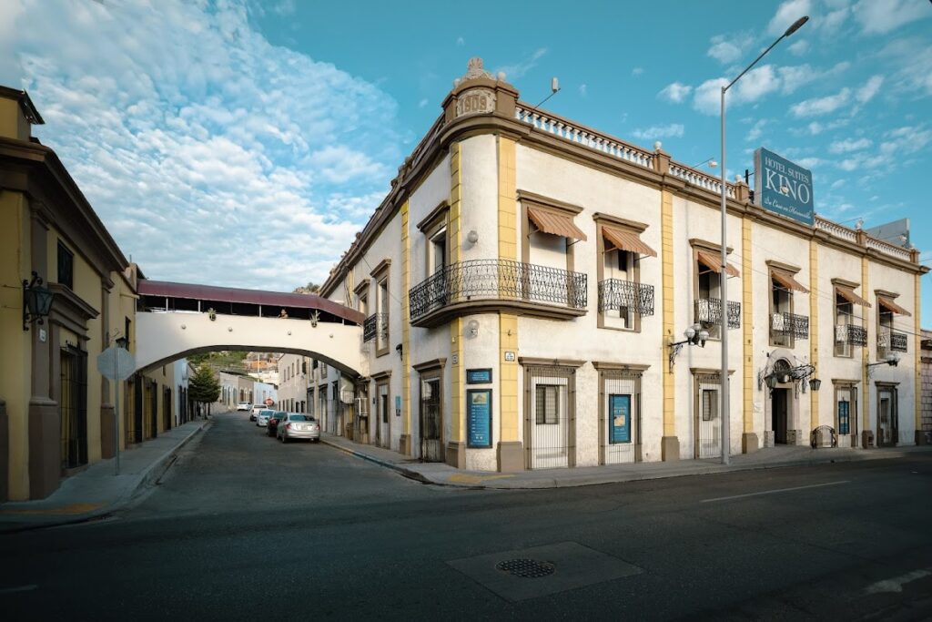 30929 hotel suites kino 1024x683