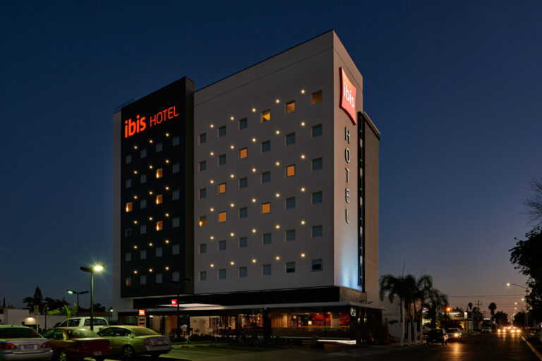 30950 hotel ibis los mochis 768x512