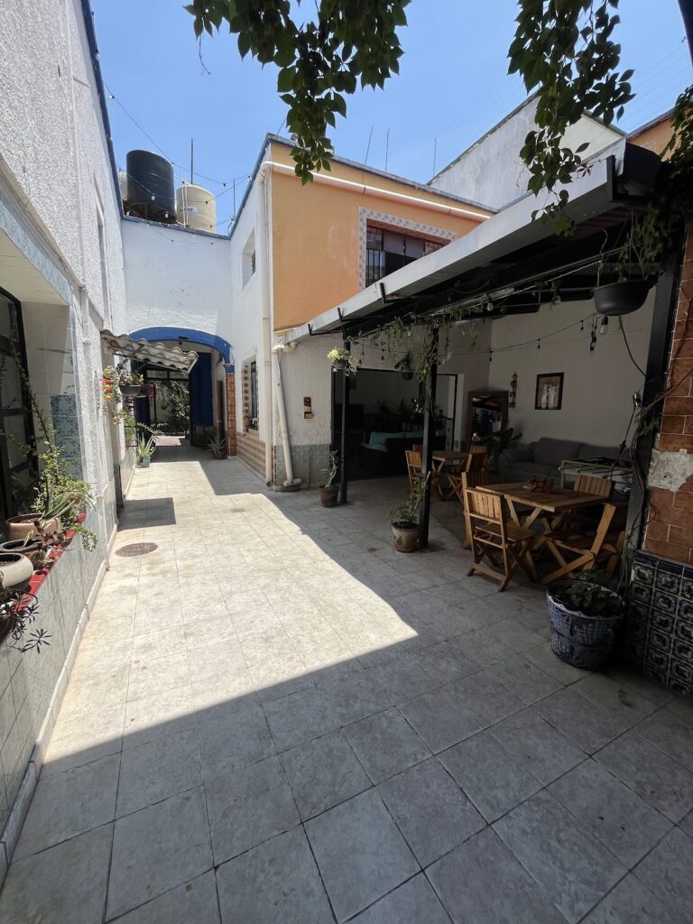 31220 casita hostel 768x1024