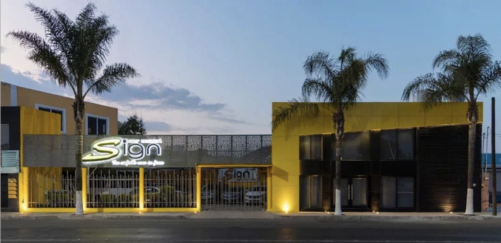 31519 signature rent a car 1024x497