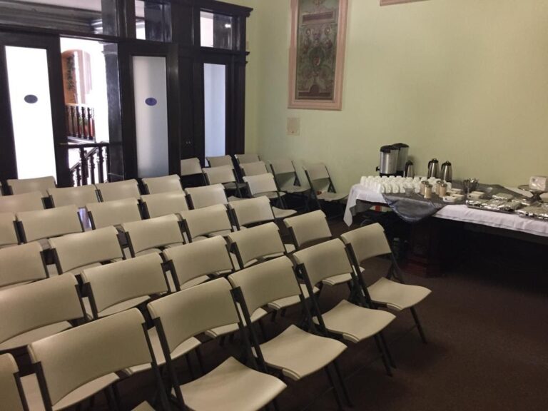 32301 pro eventos renta de mobiliario para eventos y servicio de banquetes 768x576