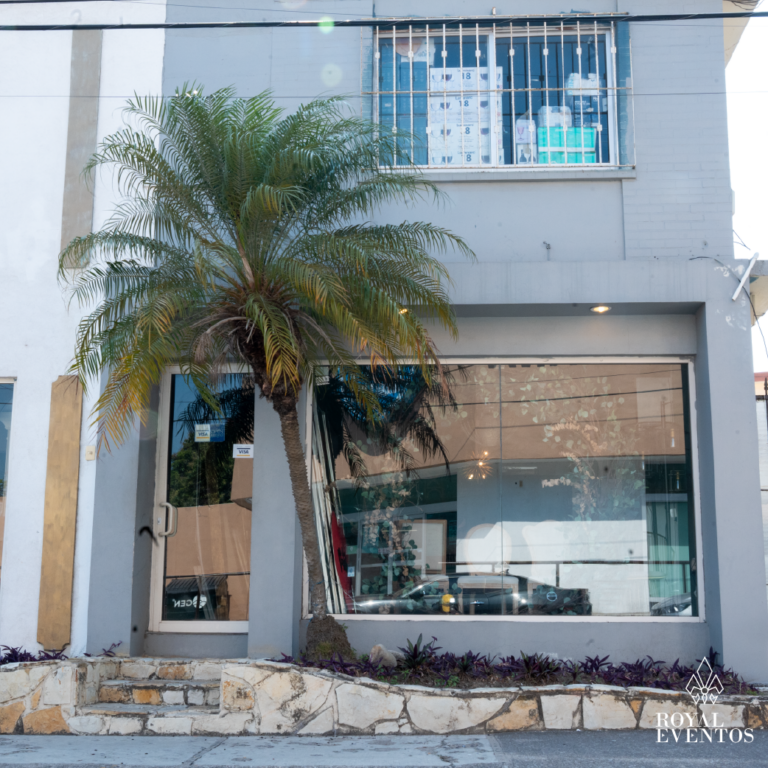 32570 royal eventos 768x768