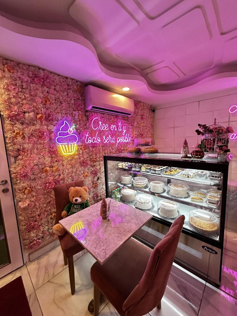 33035 fun cake factory pasteleria 768x1024