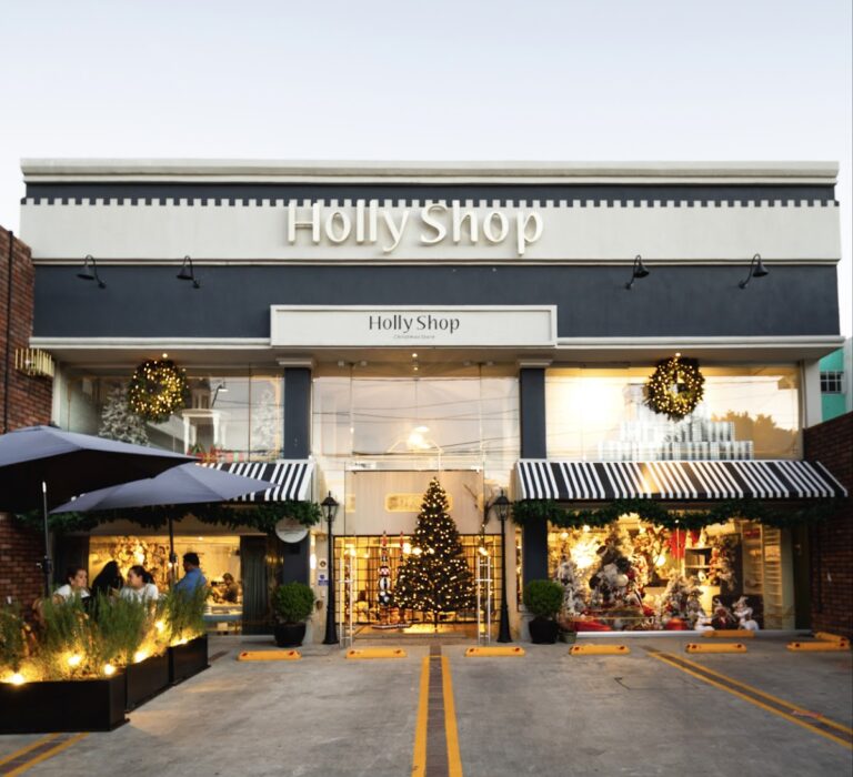 33051 bomboutique pasteleria bistro 768x700