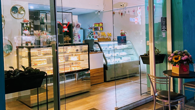 33129 poly cake shop 768x433